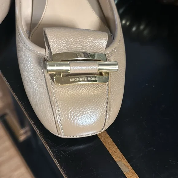 Michael Kors Flats - Picture 2 of 5